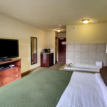 Cobblestone Inn & Suites - Hartington Esterno foto