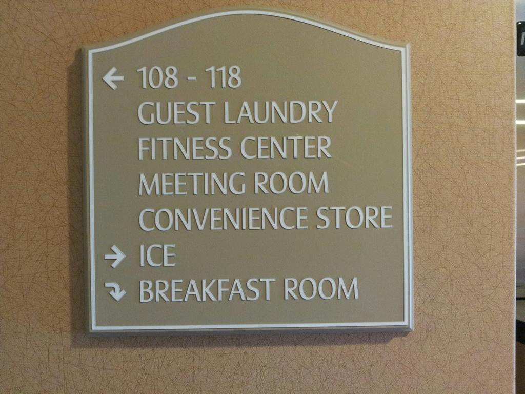 Cobblestone Inn & Suites - Hartington Esterno foto