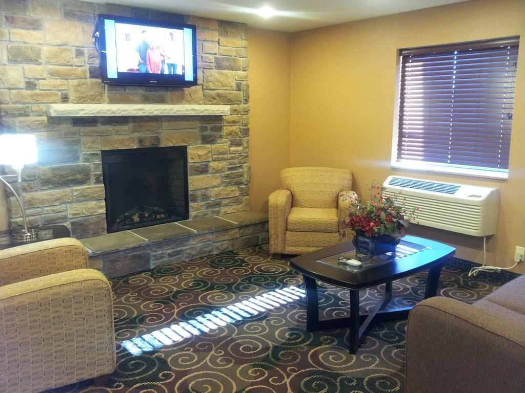 Cobblestone Inn & Suites - Hartington Esterno foto