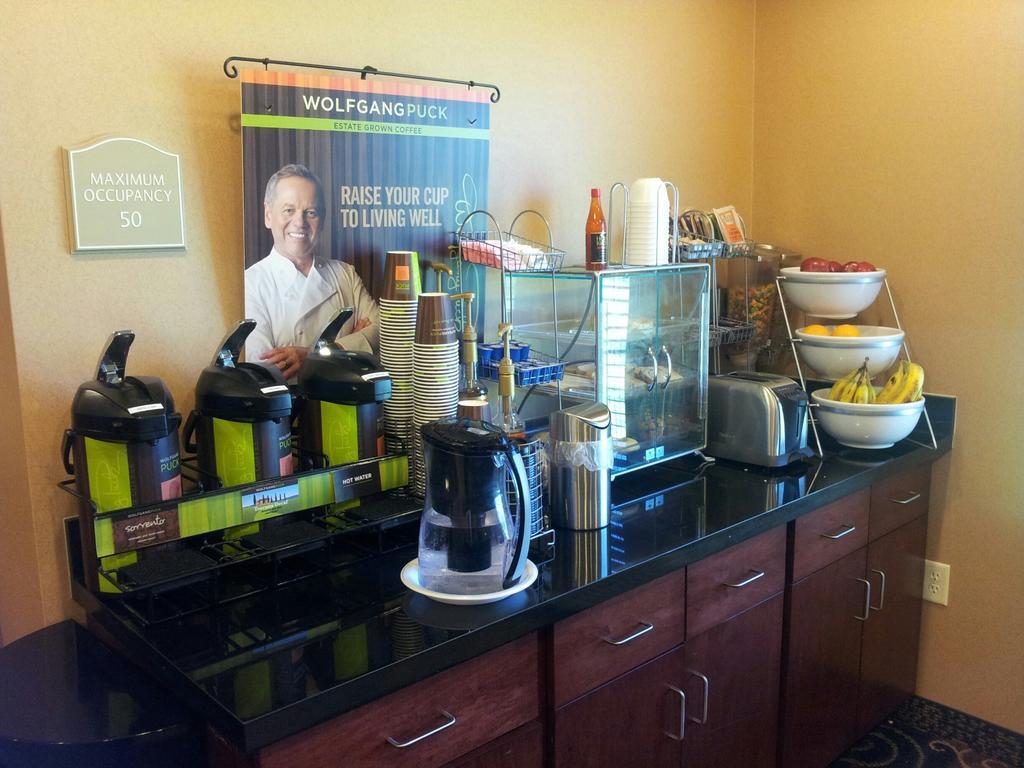Cobblestone Inn & Suites - Hartington Esterno foto
