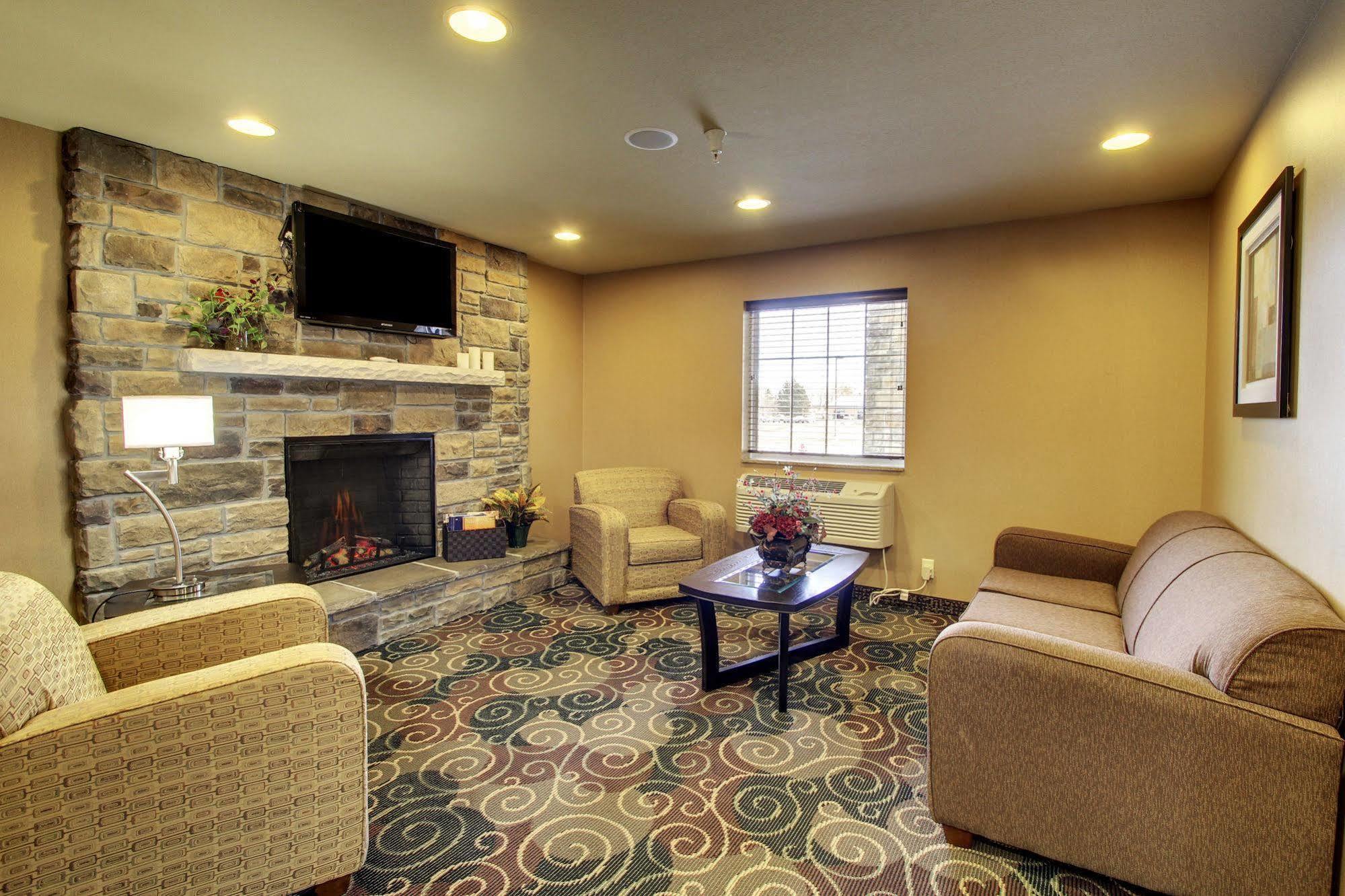 Cobblestone Inn & Suites - Hartington Esterno foto